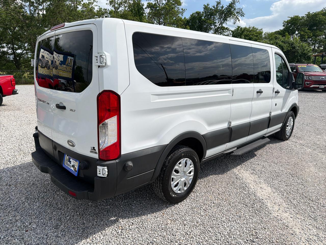 Ford Transit 350 Wagon Low Roof XLT 60/40 Pass. 148-in. WB 2015