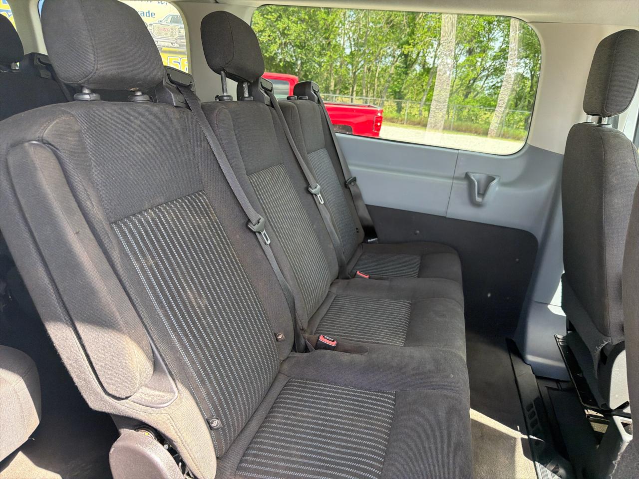 Ford Transit 350 Wagon Low Roof XLT 60/40 Pass. 148-in. WB 2015