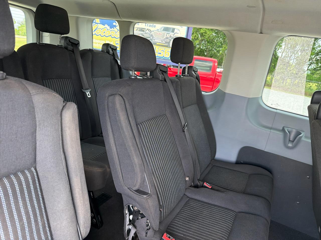 Ford Transit 350 Wagon Low Roof XLT 60/40 Pass. 148-in. WB 2015