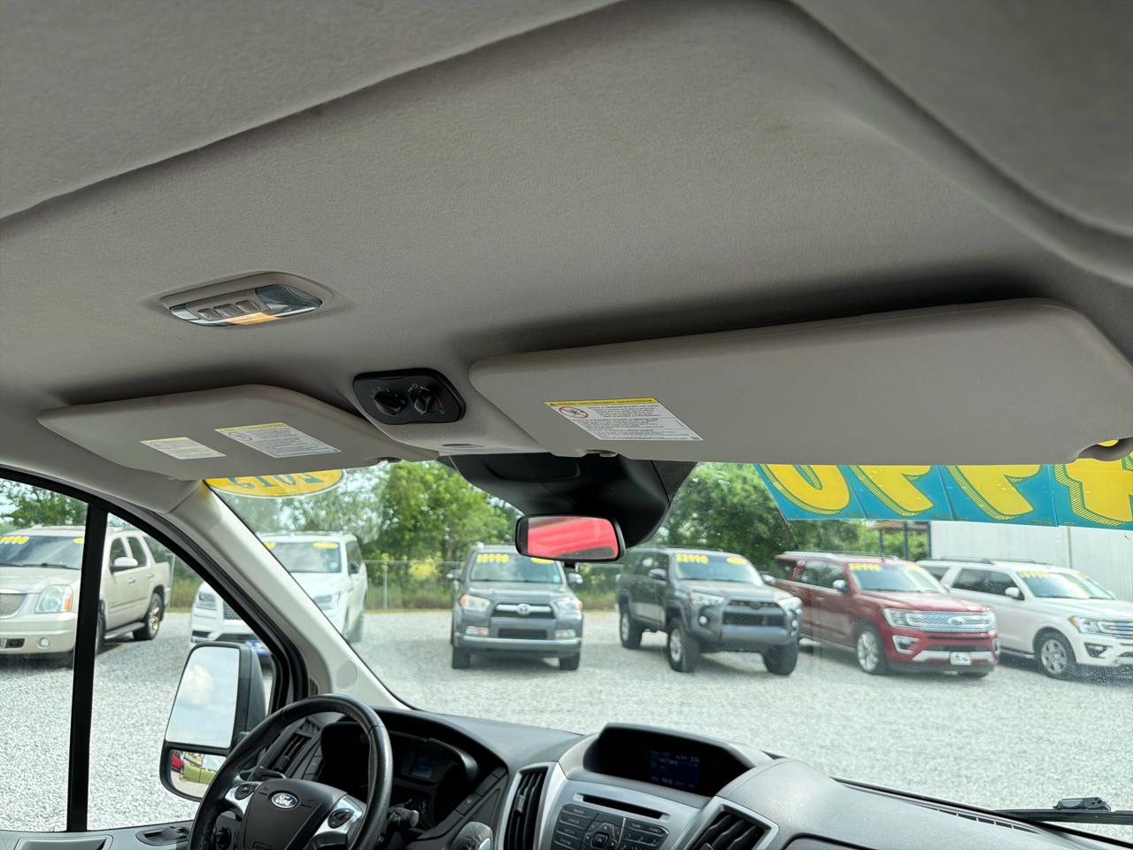 Ford Transit 350 Wagon Low Roof XLT 60/40 Pass. 148-in. WB 2015