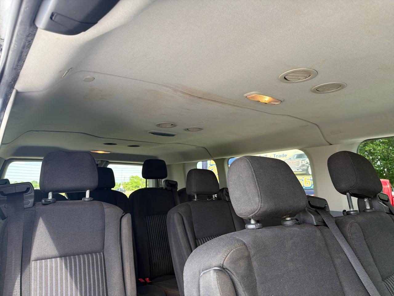 Ford Transit 350 Wagon Low Roof XLT 60/40 Pass. 148-in. WB 2015