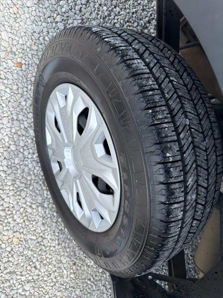 Ford Transit 350 Wagon Low Roof XLT 60/40 Pass. 148-in. WB 2015