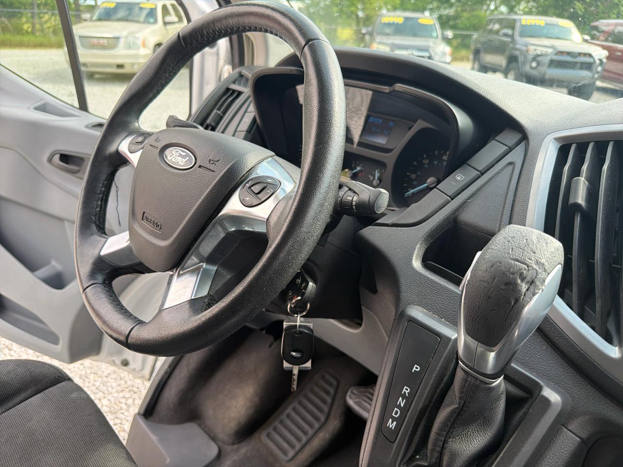 Ford Transit 350 Wagon Low Roof XLT 60/40 Pass. 148-in. WB 2015