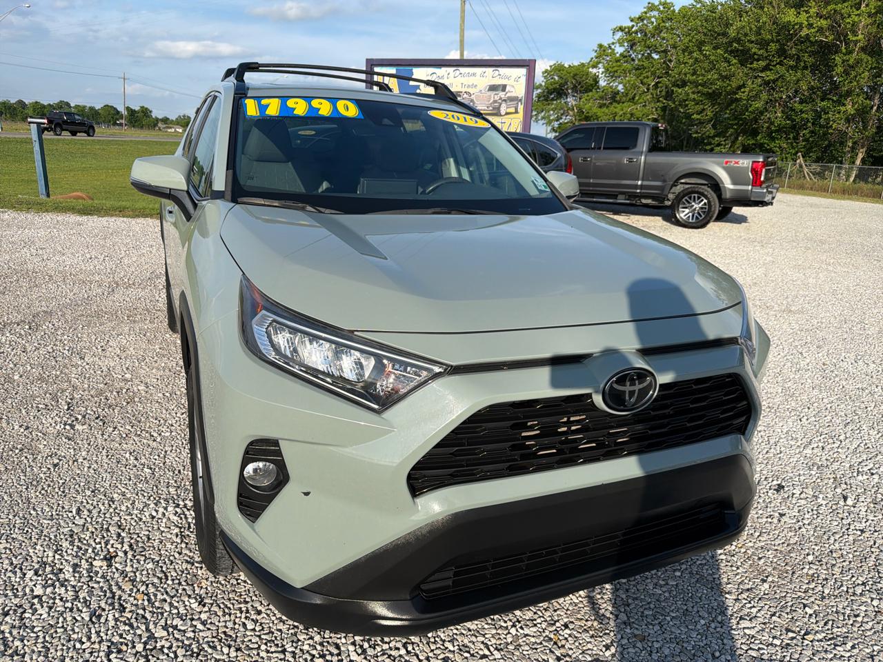Toyota RAV4 XLE 2019
