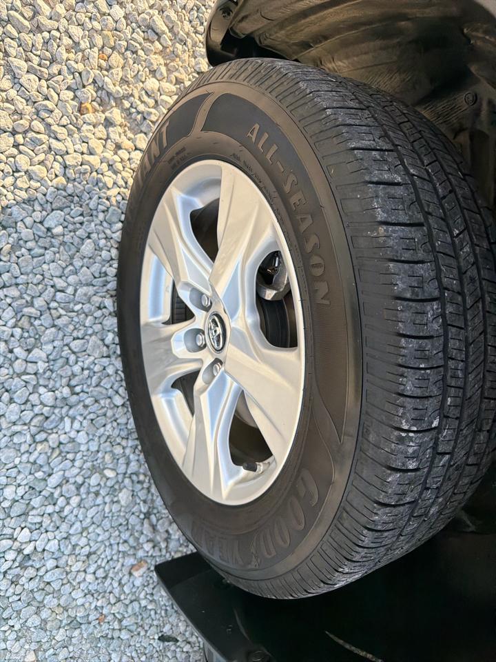 Toyota RAV4 XLE 2019