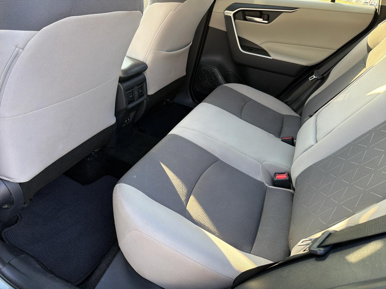 Toyota RAV4 XLE 2019