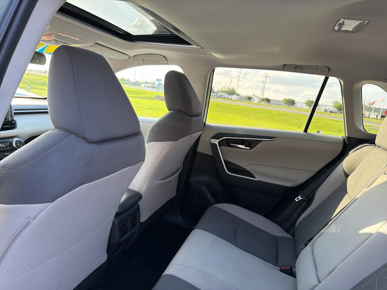 Toyota RAV4 XLE 2019