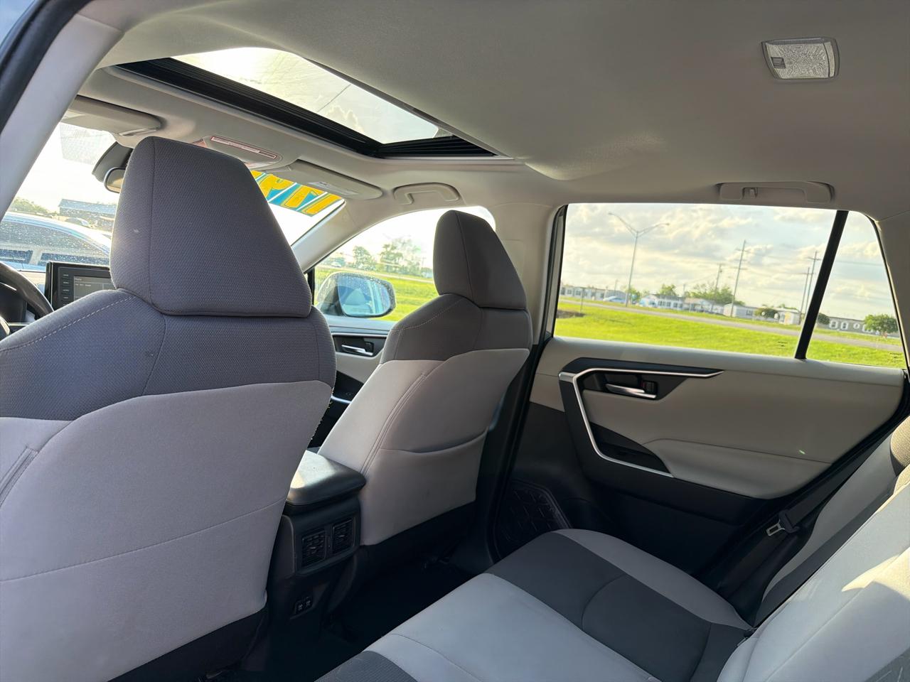 Toyota RAV4 XLE 2019