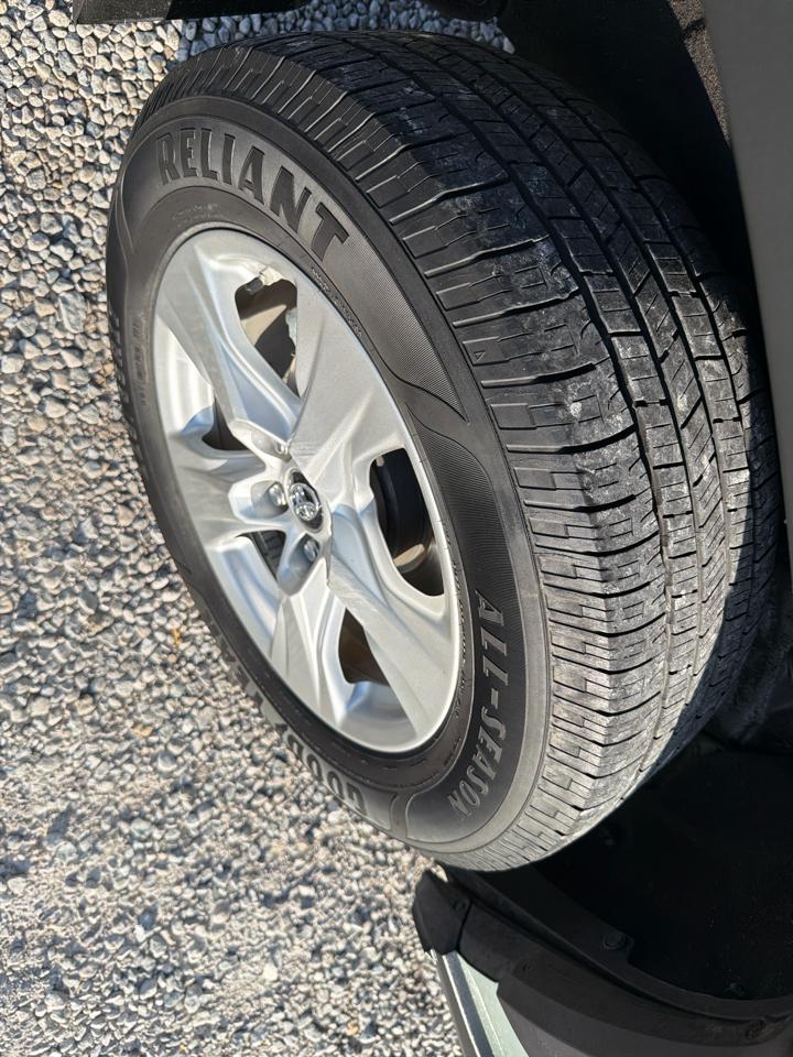 Toyota RAV4 XLE 2019