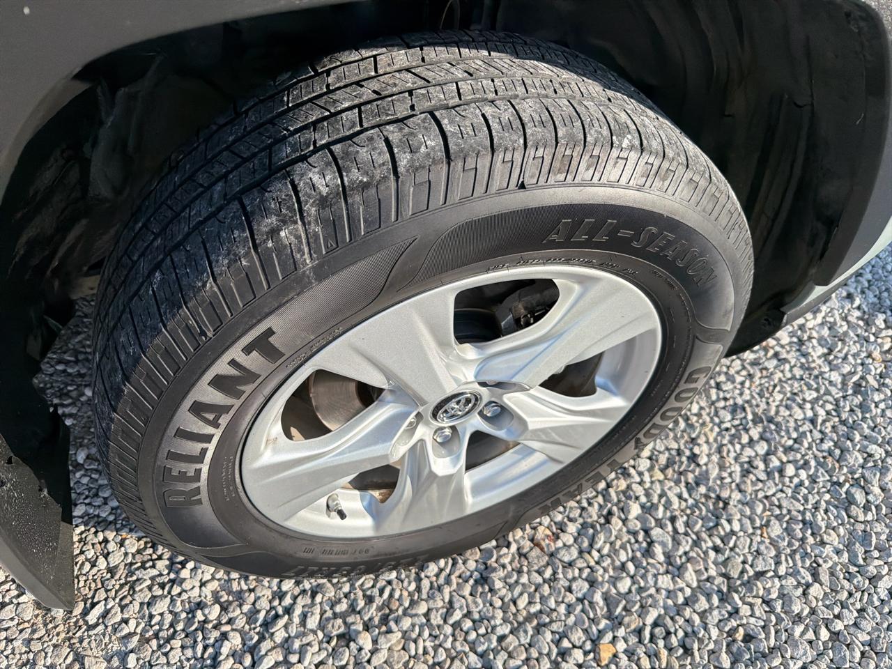 Toyota RAV4 XLE 2019