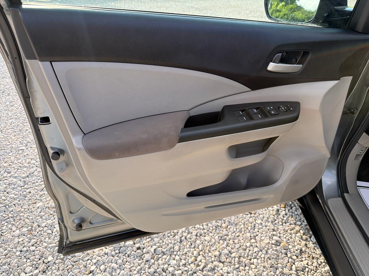 Honda CR-V LX 2WD 5-Speed AT 2013