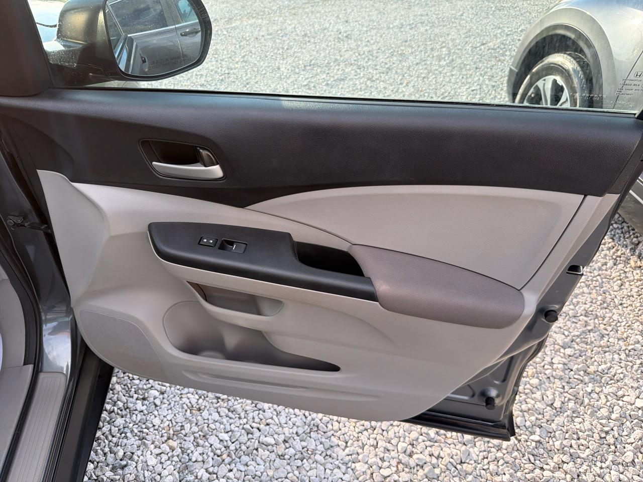 Honda CR-V LX 2WD 5-Speed AT 2013