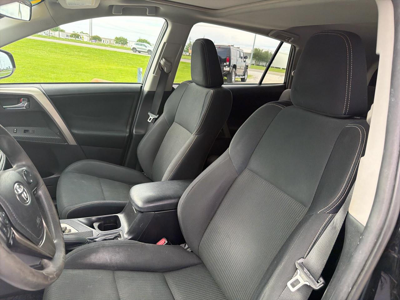 Toyota RAV4 XLE FWD 2015