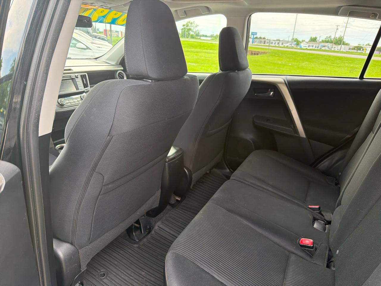 Toyota RAV4 XLE FWD 2015