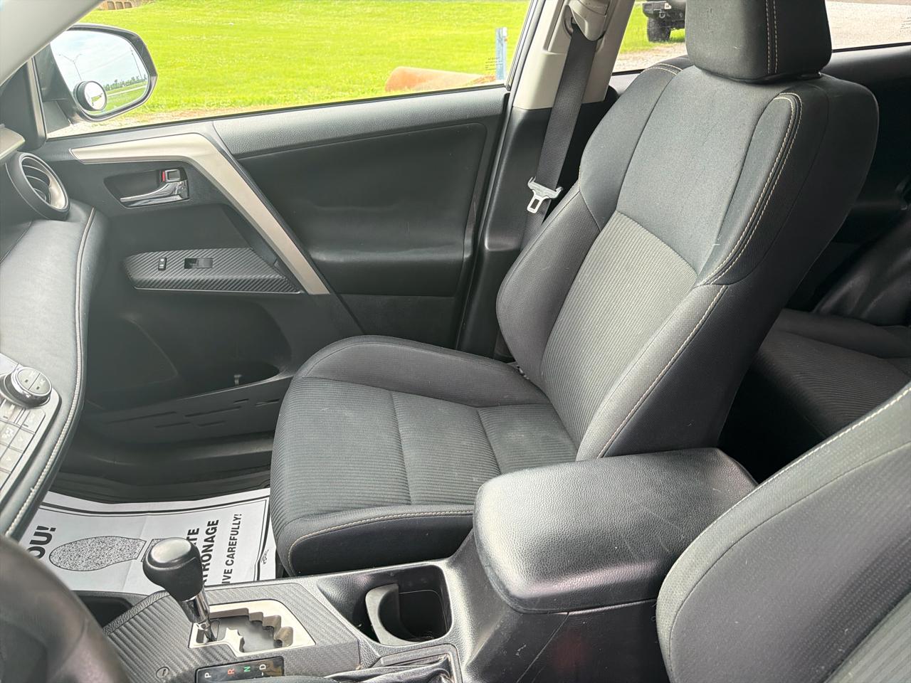 Toyota RAV4 XLE FWD 2015