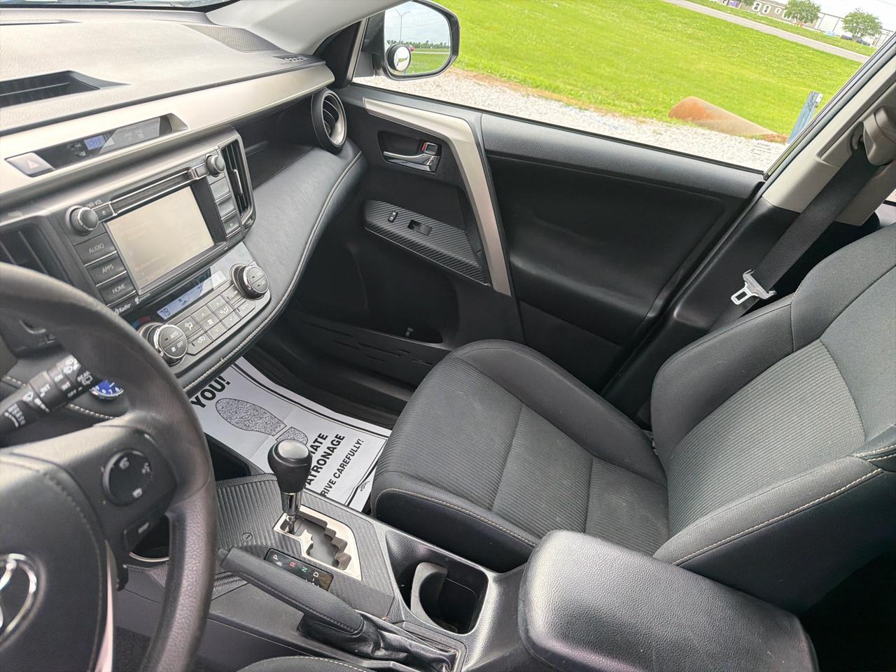 Toyota RAV4 XLE FWD 2015
