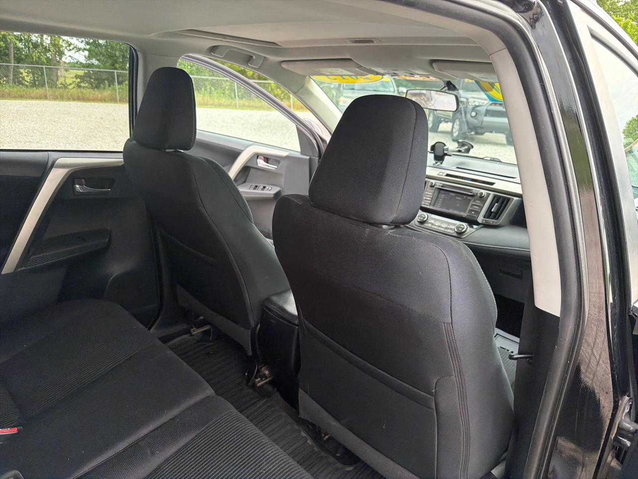 Toyota RAV4 XLE FWD 2015