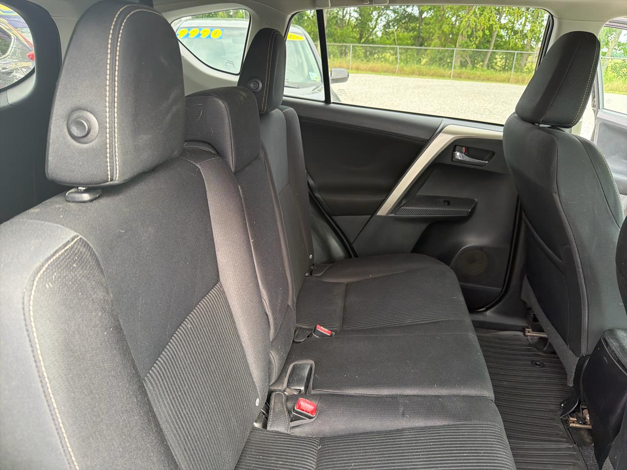 Toyota RAV4 XLE FWD 2015