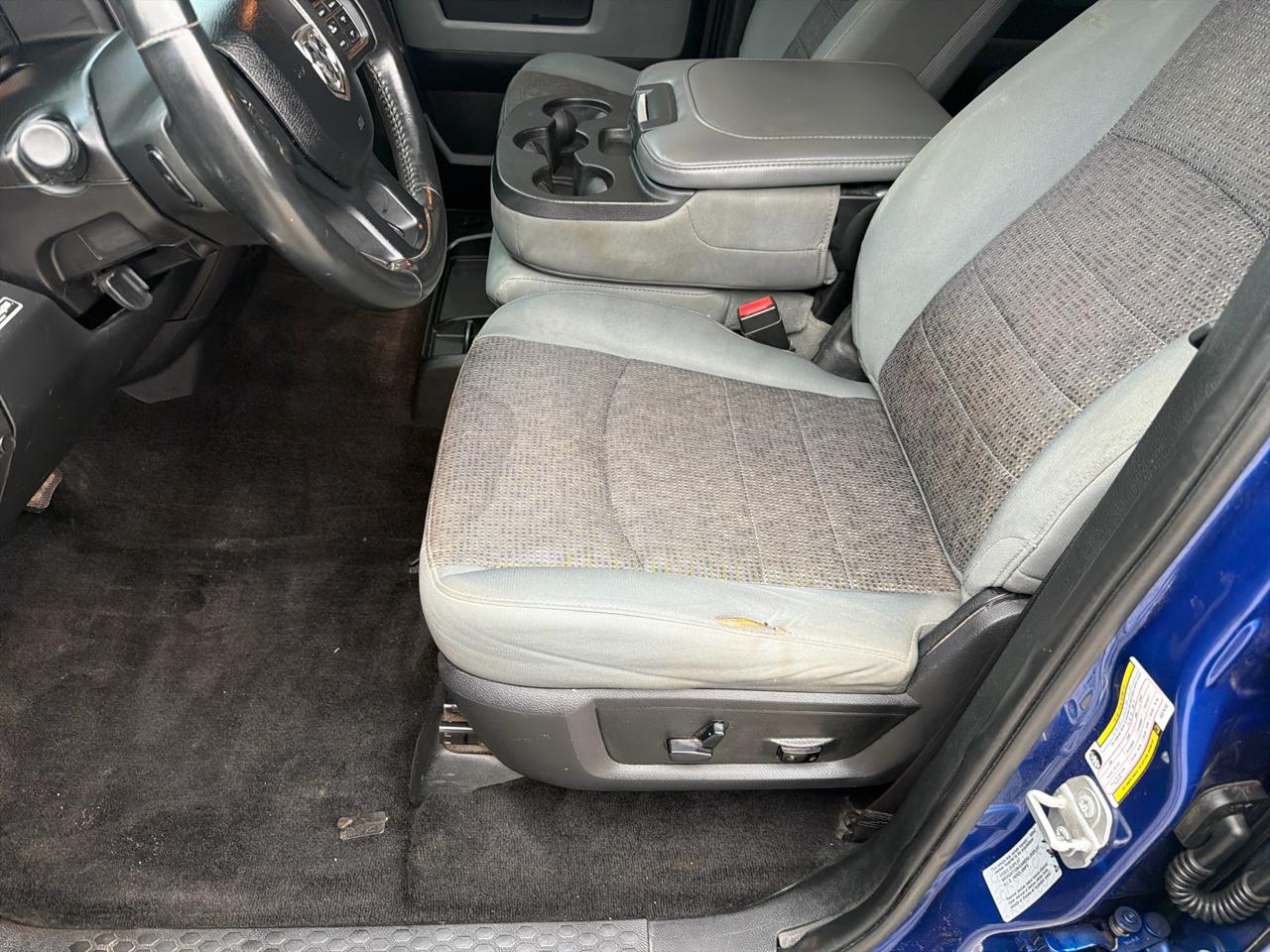 RAM 1500 2WD Crew Cab 140.5" Lone Star 2016