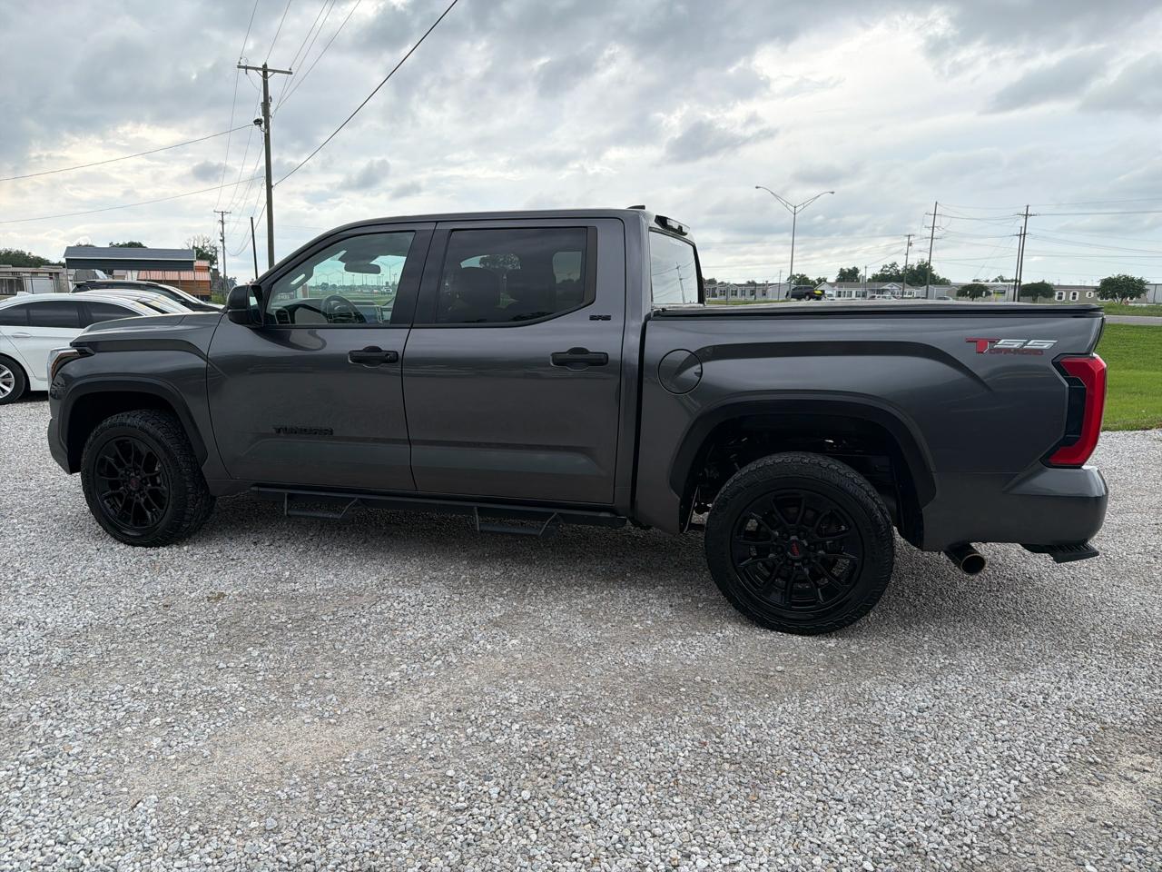 Toyota Tundra 4WD CrewMax 145.7" 4.7L SR5 (Natl) 2023