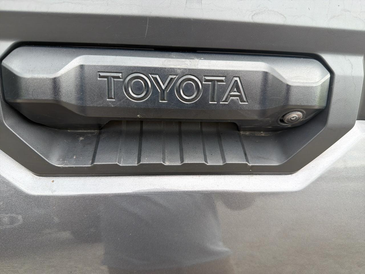Toyota Tundra 4WD CrewMax 145.7" 4.7L SR5 (Natl) 2023
