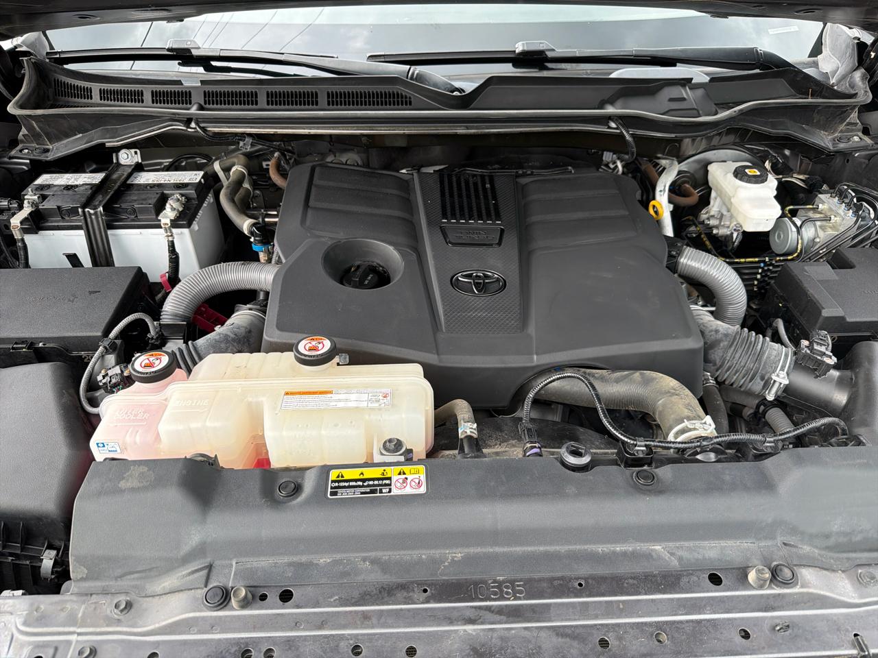 Toyota Tundra 4WD CrewMax 145.7" 4.7L SR5 (Natl) 2023