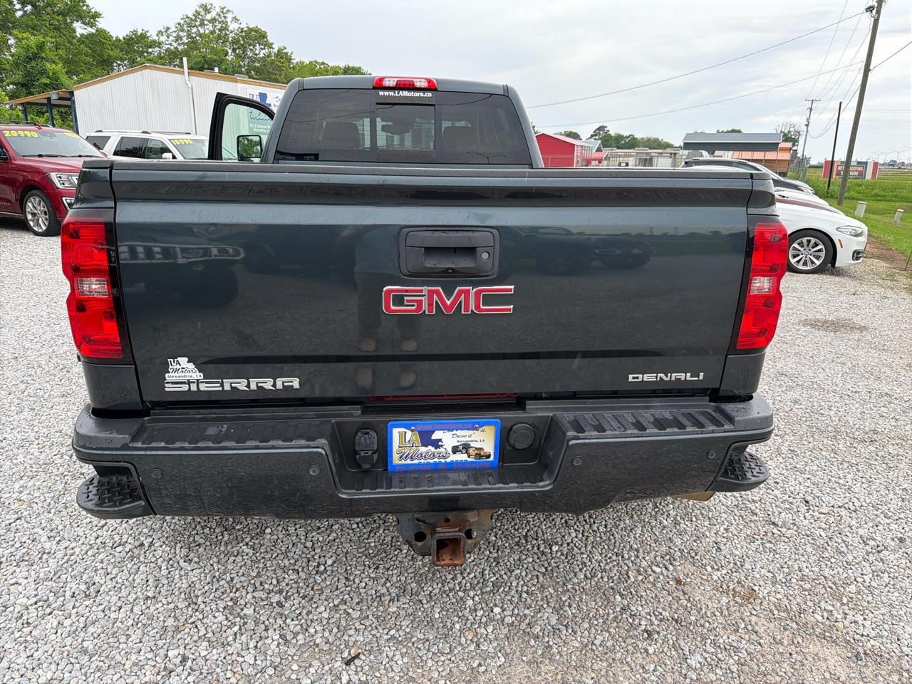 View vehicle photo 7