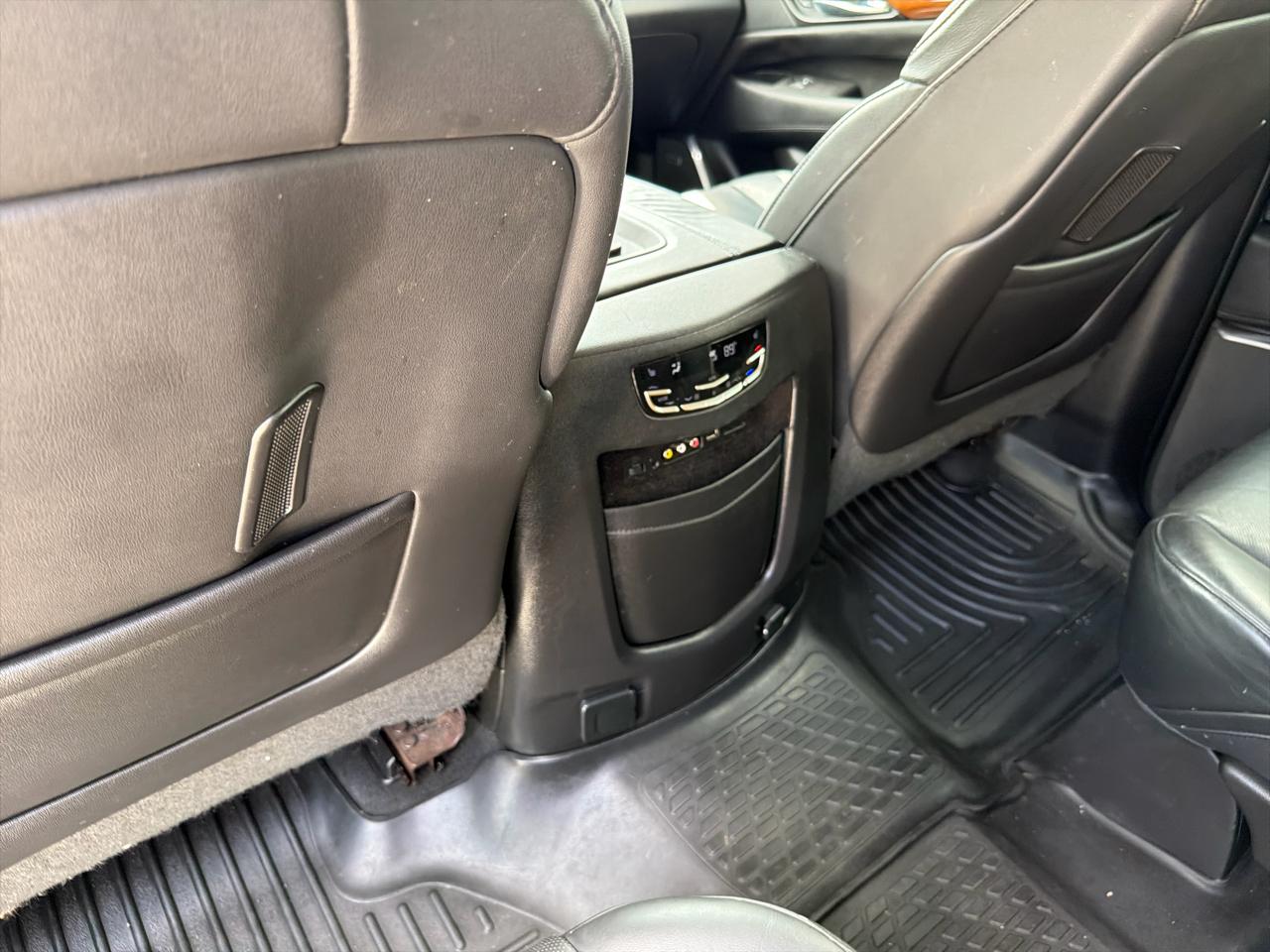 Cadillac Escalade ESV 2WD Premium 2015