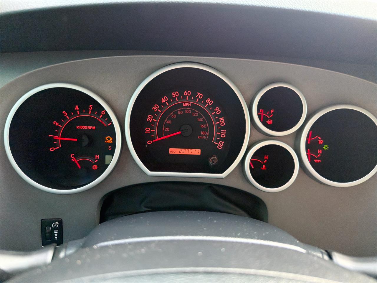 Toyota Tundra 4.6L V8 2WD 2012