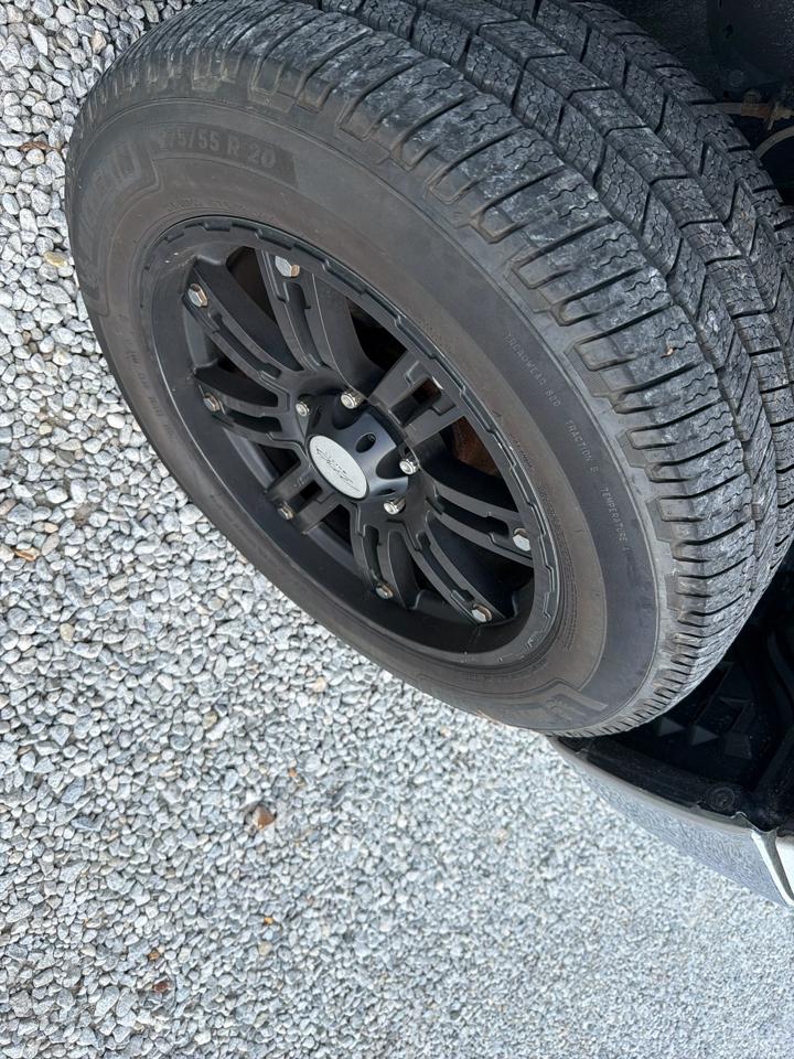 Toyota Tundra 4.6L V8 2WD 2012