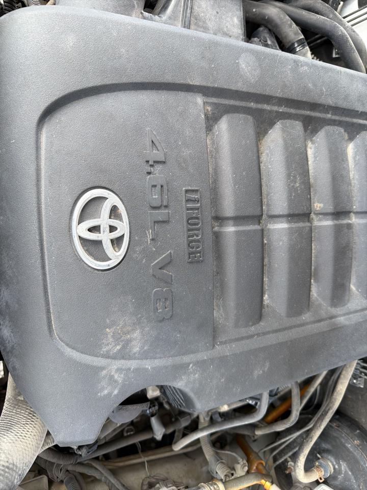 Toyota Tundra 4.6L V8 2WD 2012
