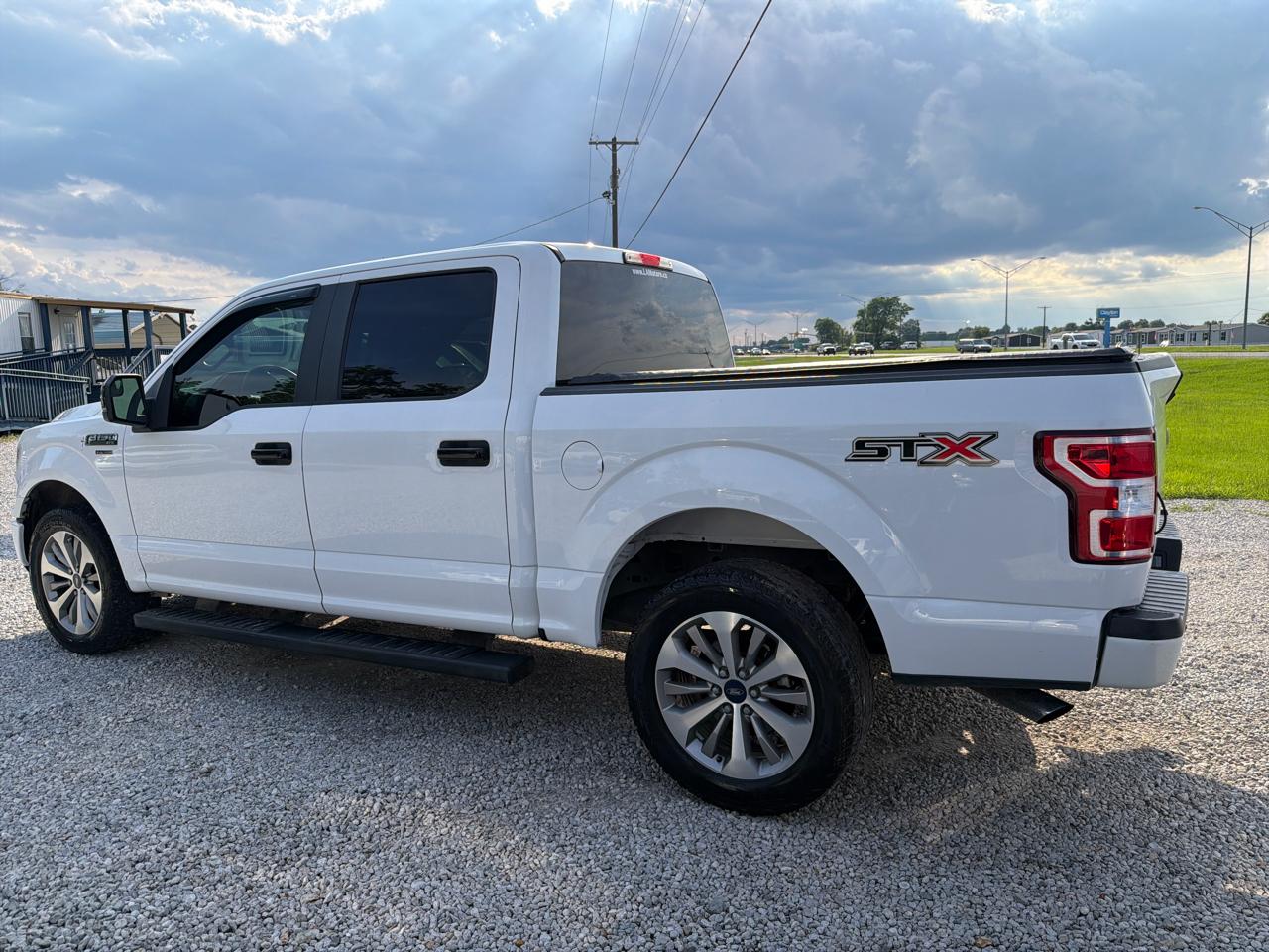 Ford F-150 2WD SuperCrew 145" STX 2018