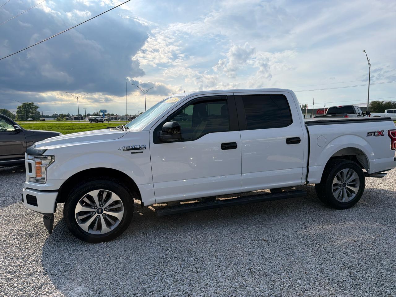 Ford F-150 2WD SuperCrew 145" STX 2018