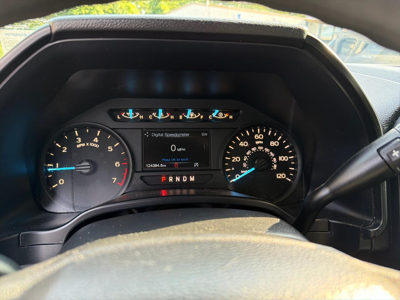 Ford F-150 2WD SuperCrew 145" STX 2018