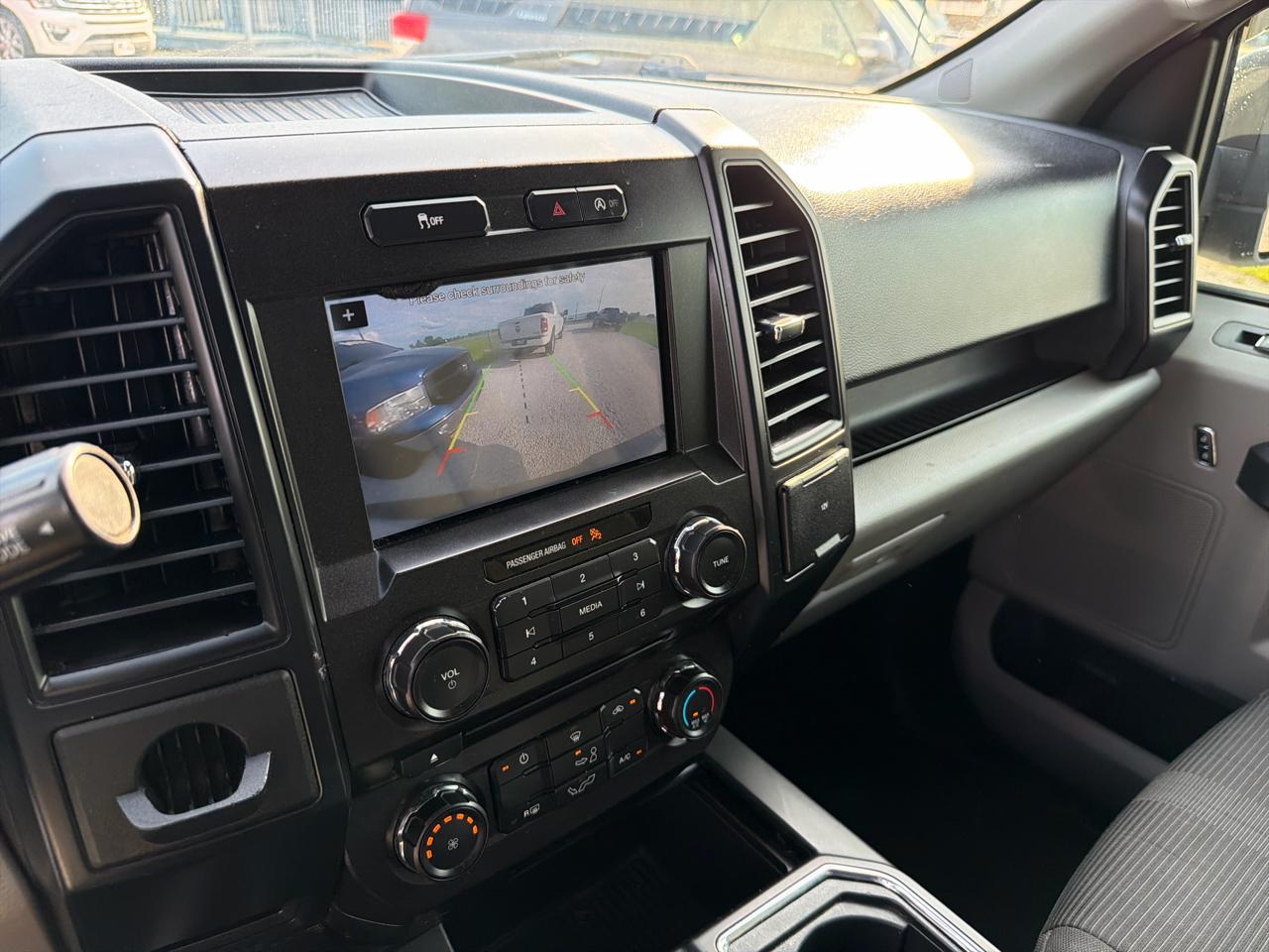 Ford F-150 2WD SuperCrew 145" STX 2018