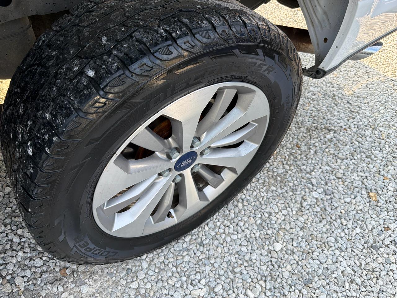 Ford F-150 2WD SuperCrew 145" STX 2018