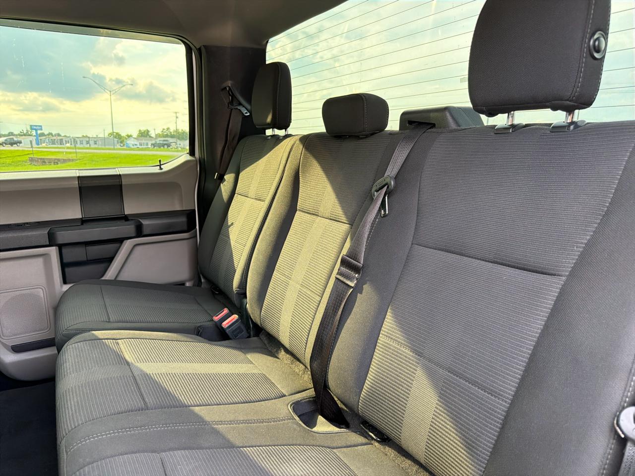 Ford F-150 2WD SuperCrew 145" STX 2018