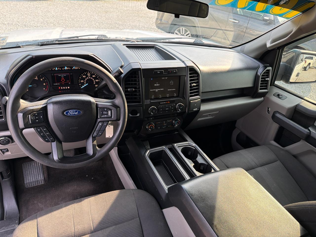 Ford F-150 2WD SuperCrew 145" STX 2018