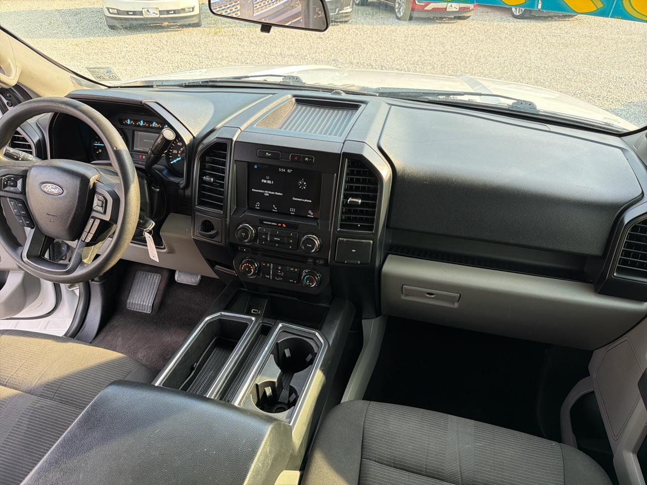 Ford F-150 2WD SuperCrew 145" STX 2018