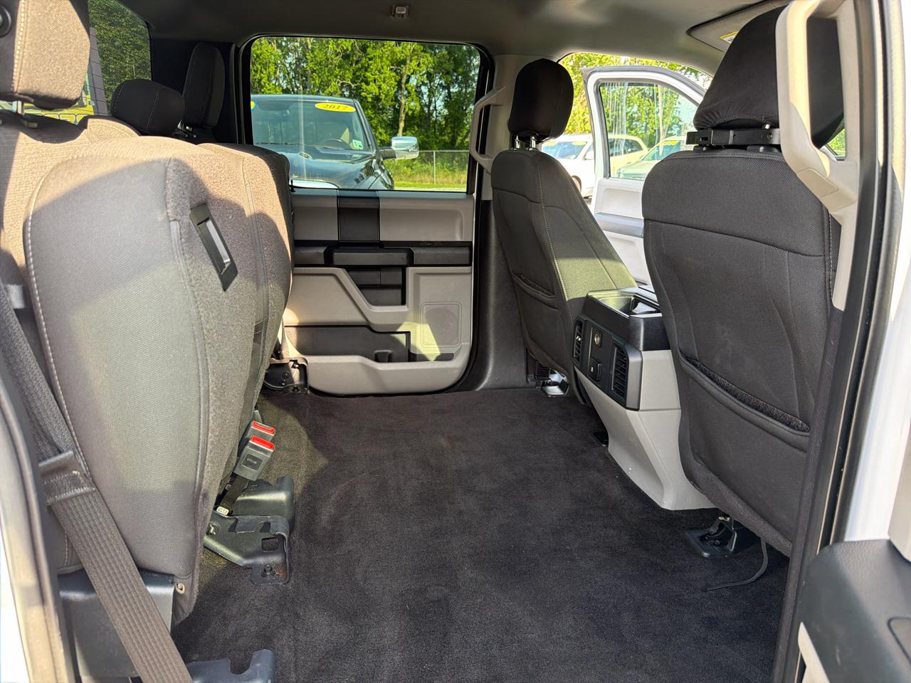 Ford F-150 2WD SuperCrew 145" STX 2018