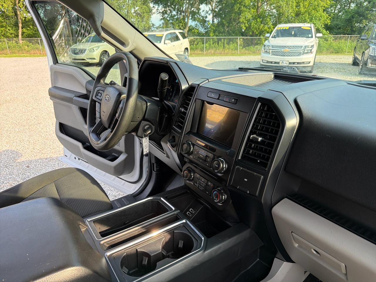 Ford F-150 2WD SuperCrew 145" STX 2018