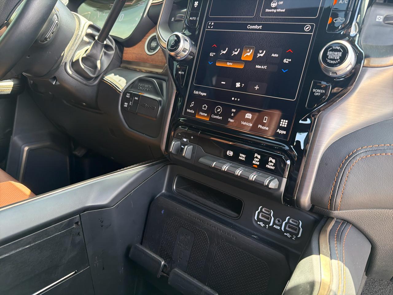 RAM 2500 Longhorn Mega Cab 4WD 2024