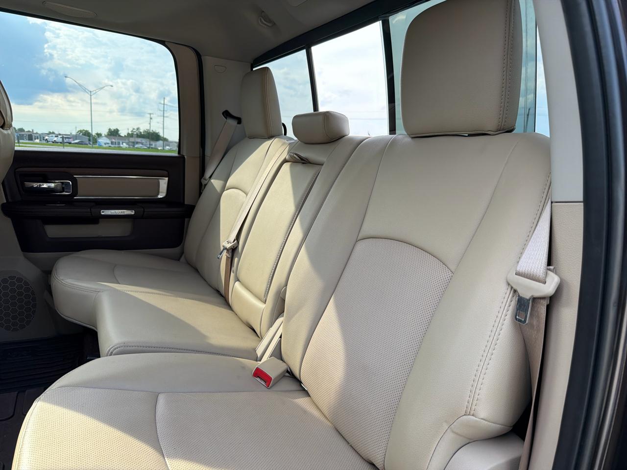 RAM 1500 Laramie Crew Cab SWB 4WD 2017