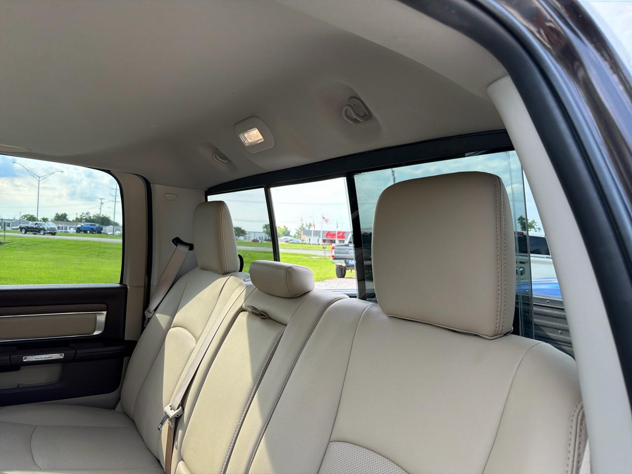 RAM 1500 Laramie Crew Cab SWB 4WD 2017