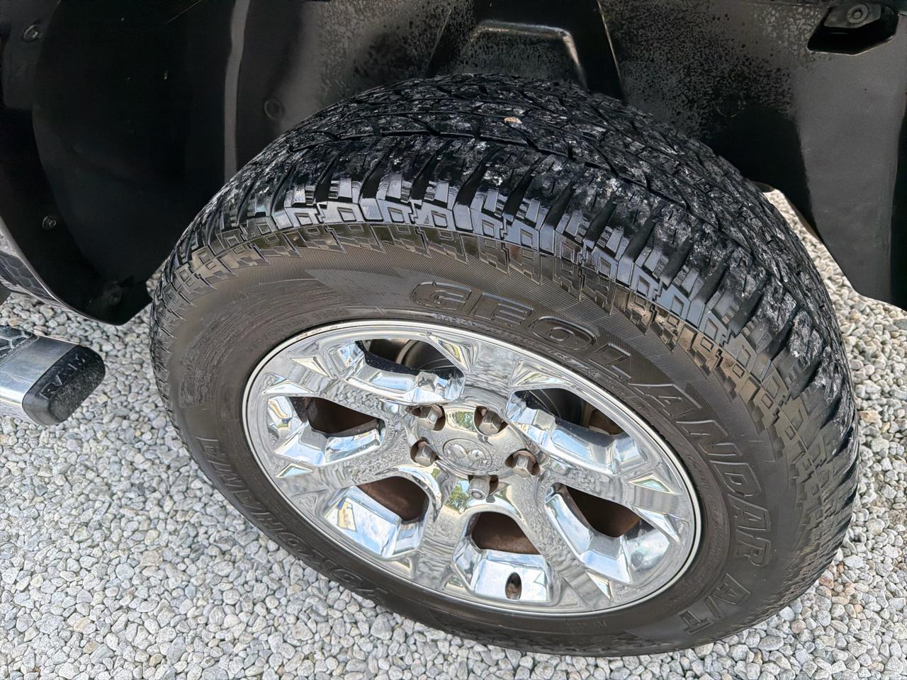 RAM 1500 Laramie Crew Cab SWB 4WD 2017