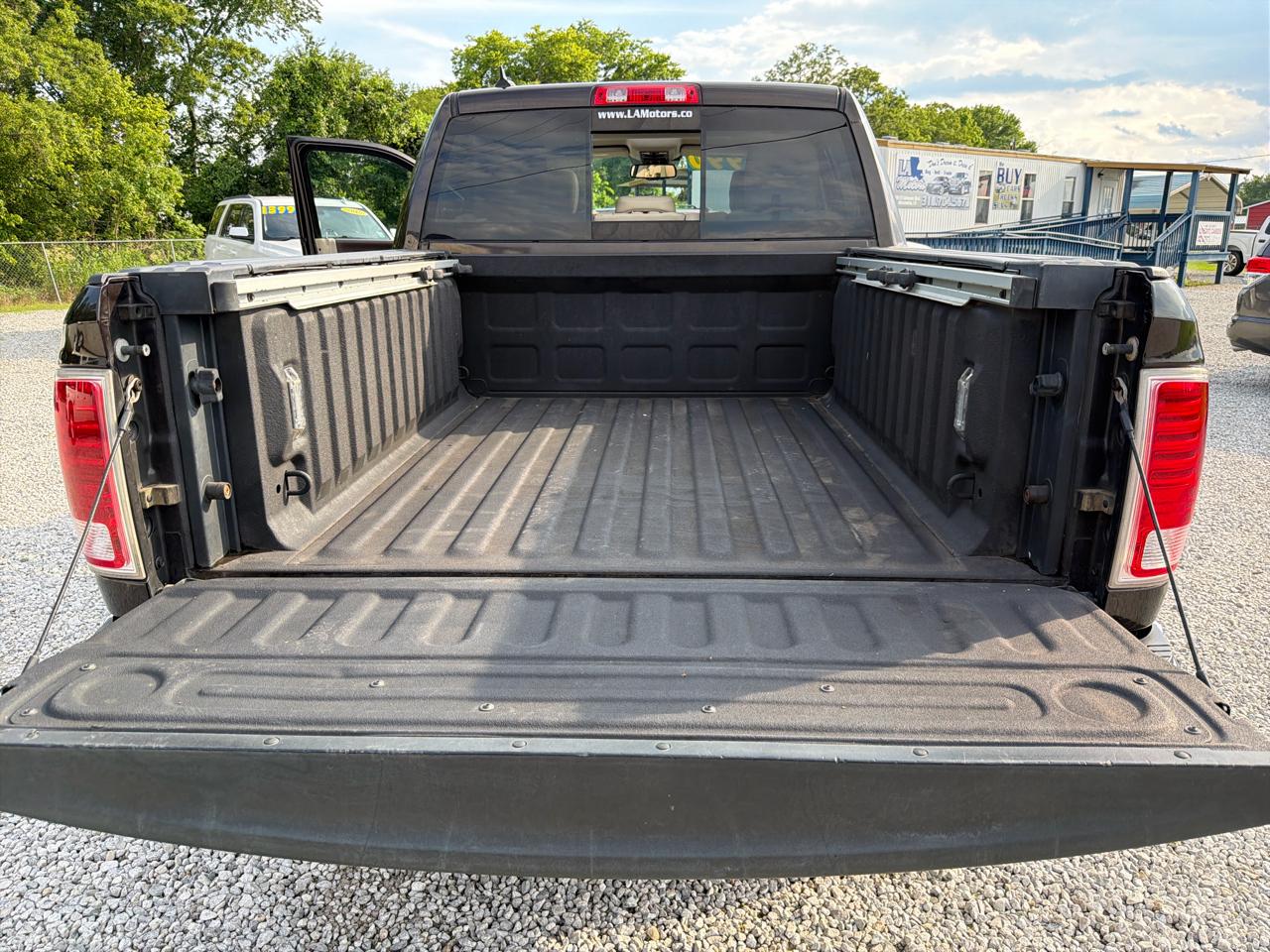 RAM 1500 Laramie Crew Cab SWB 4WD 2017
