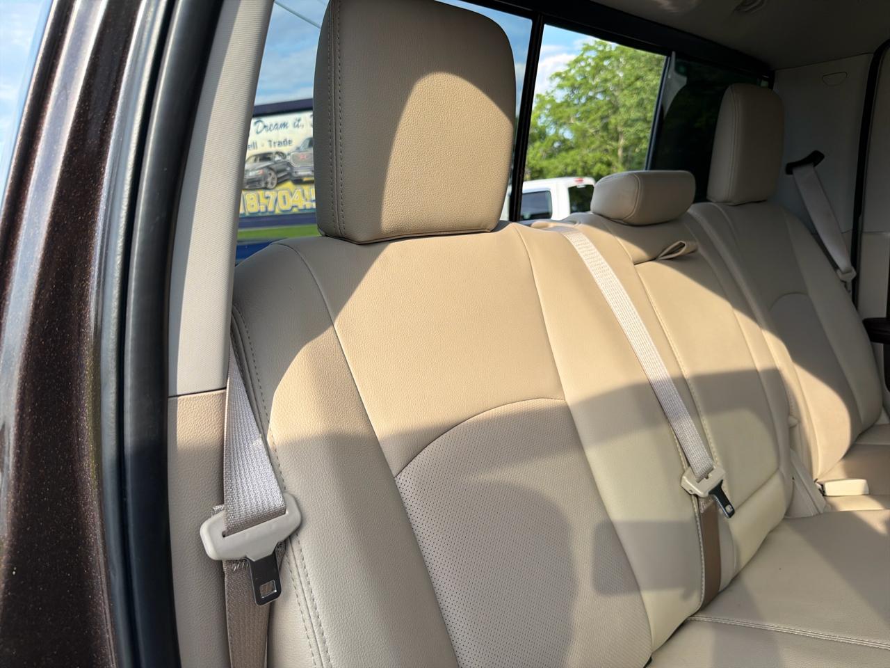 RAM 1500 Laramie Crew Cab SWB 4WD 2017