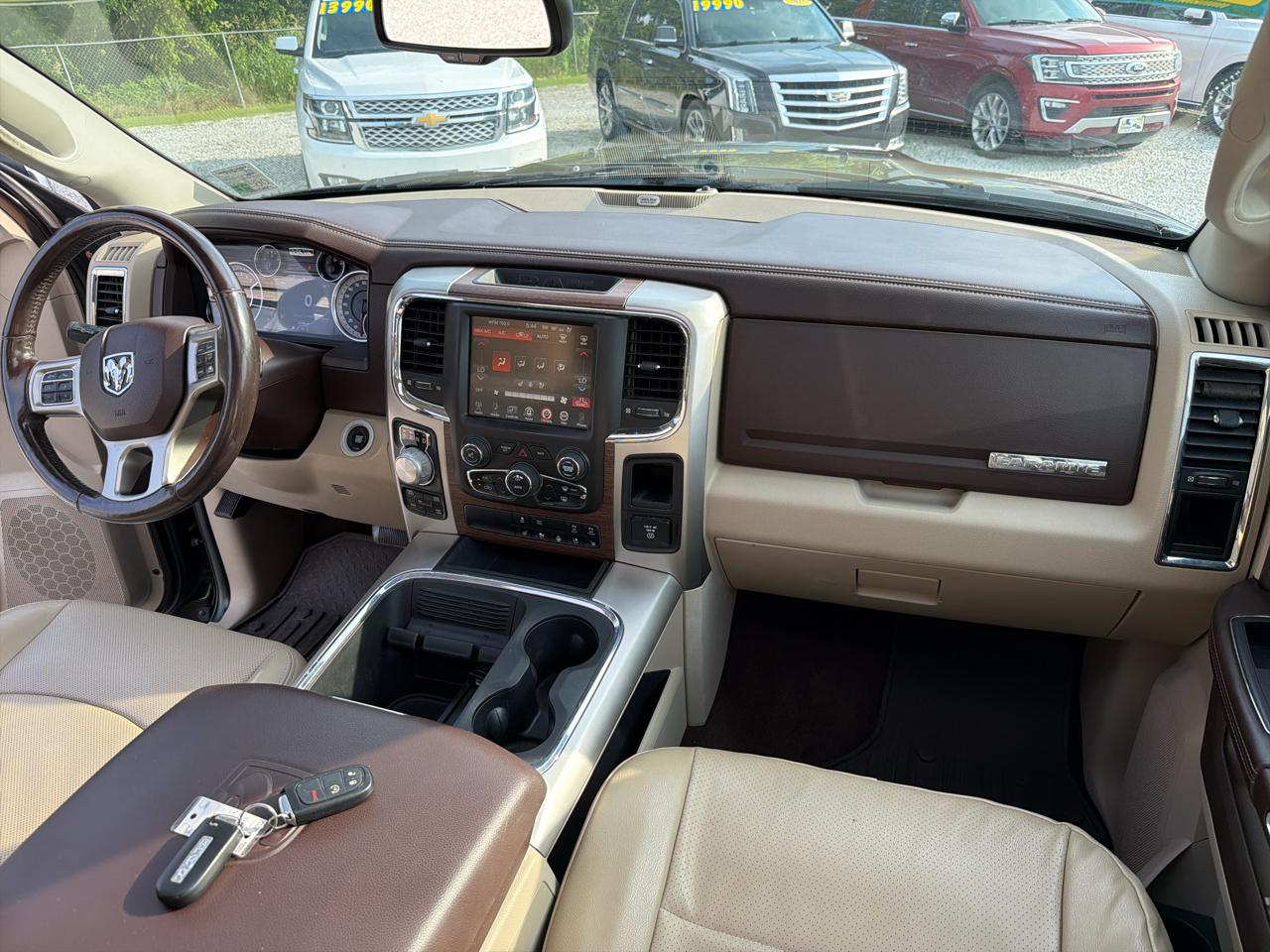 RAM 1500 Laramie Crew Cab SWB 4WD 2017