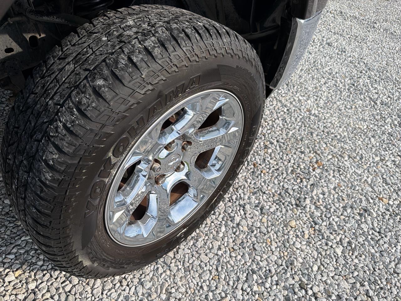 RAM 1500 Laramie Crew Cab SWB 4WD 2017