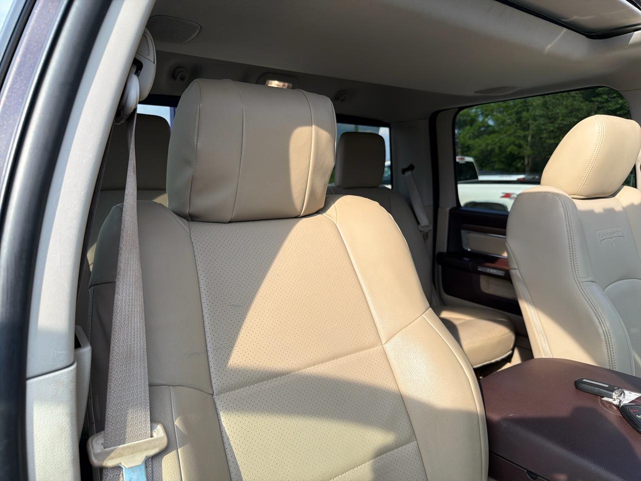 RAM 1500 Laramie Crew Cab SWB 4WD 2017